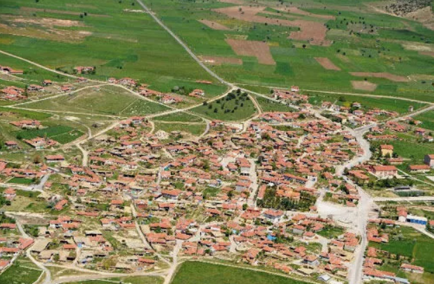 ESKİŞEHİR HAN HAN-MERKEZ KÖYÜNDE 2.500 M² TARLA SATILIKTIR