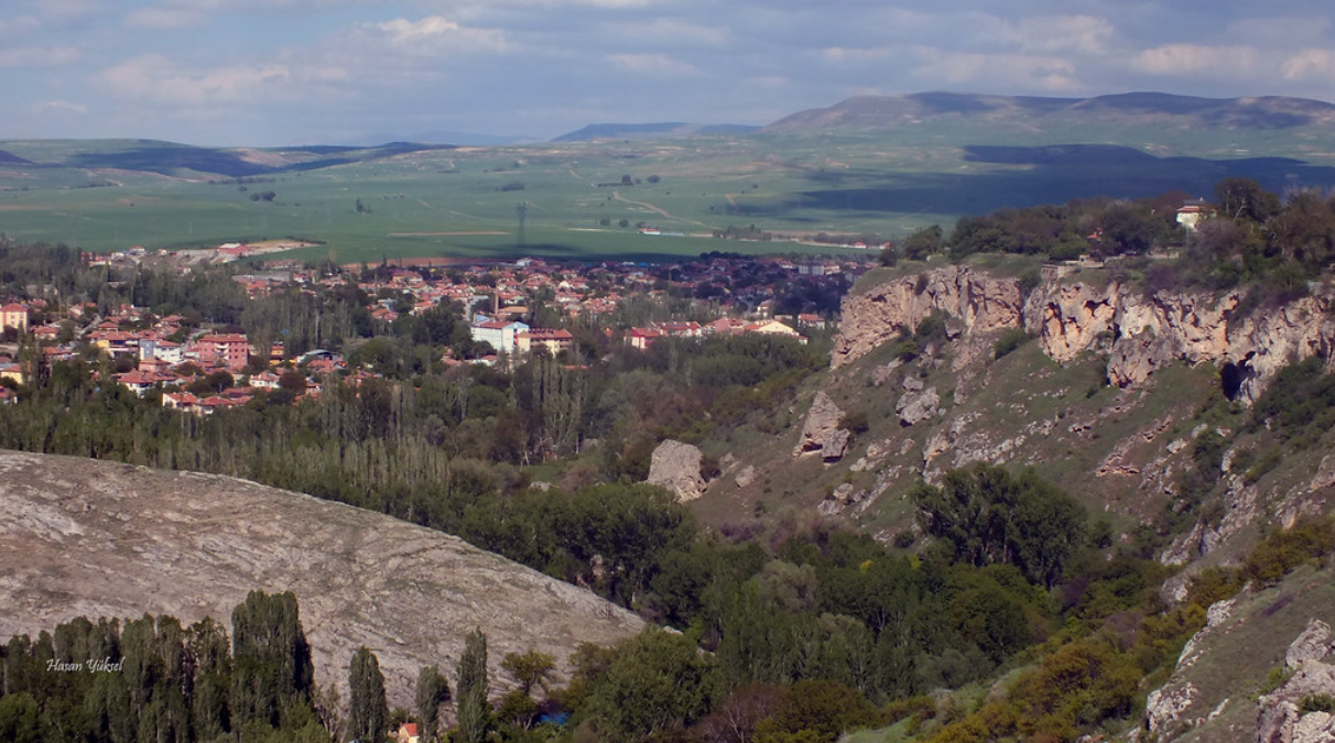 KAYSERİ BÜNYAN HAZERŞAH KÖYÜNDE 1.000 M² TARLAMIZ SATILIKTIR.