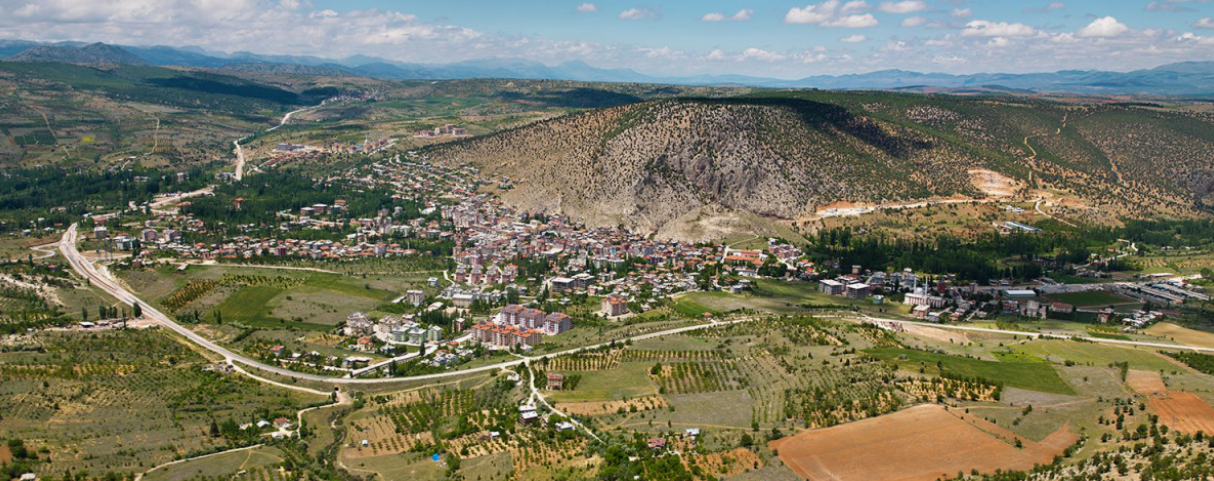  KONYA BOZKIR HACILAR  KÖYÜNDE 4.809 M² TARLA  SATILIKTIR