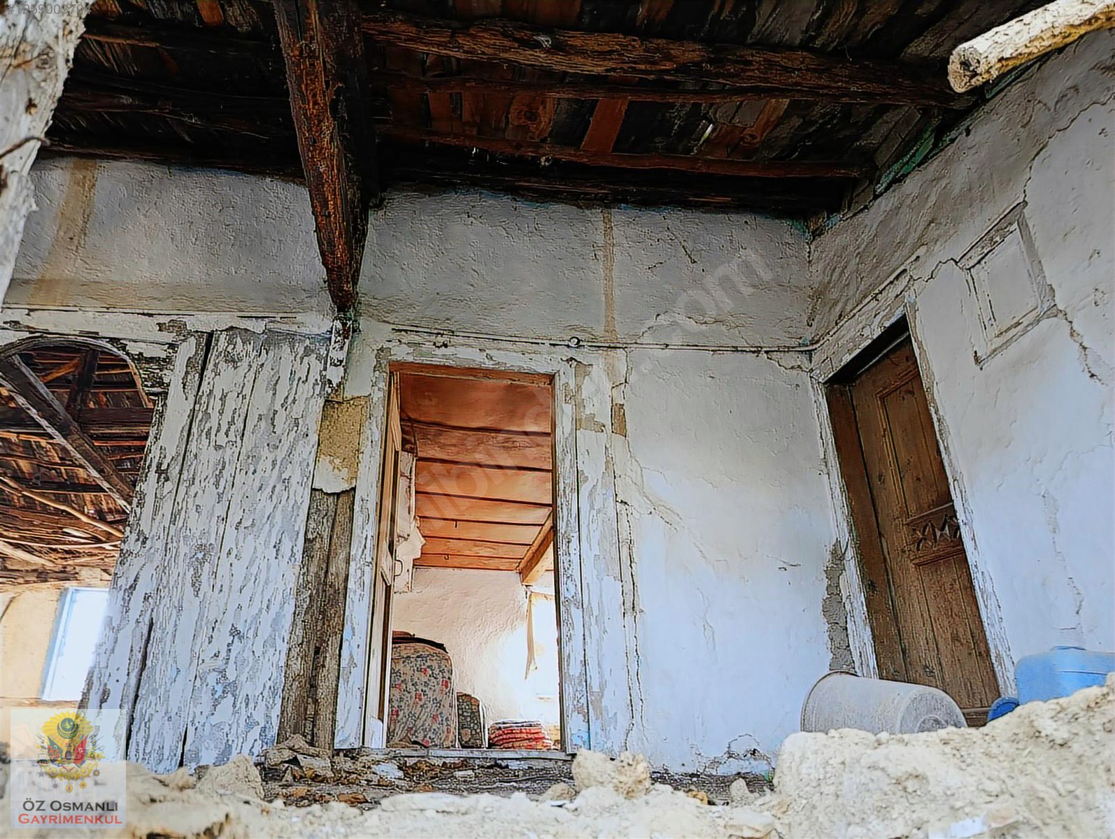 KÖY İÇİ ESKİ EV VE İMARLI ARSASI - BİLECİK SÖĞÜT fotoğraf 6