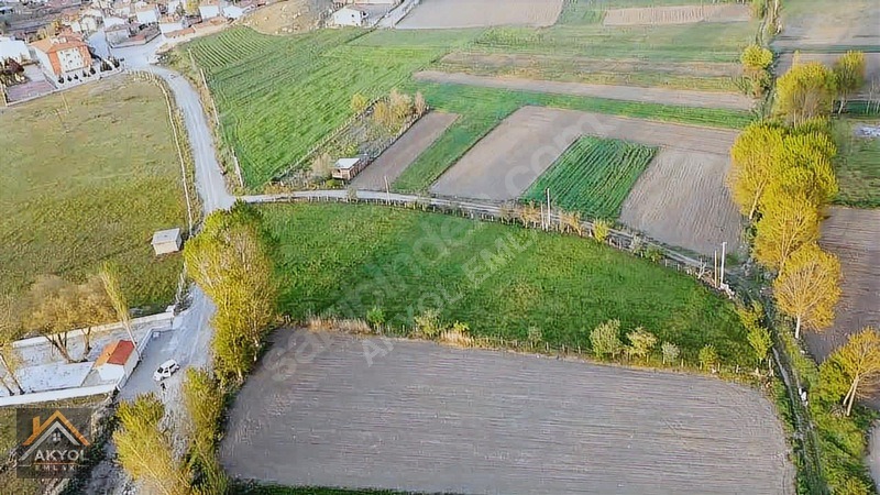 ^^AKYOL EMLAKTAN ÇARDAKLIDA İMARA 200metre SATILIK TARLA^^ - KÜTAHYA TAVŞANLI fotoğraf 3