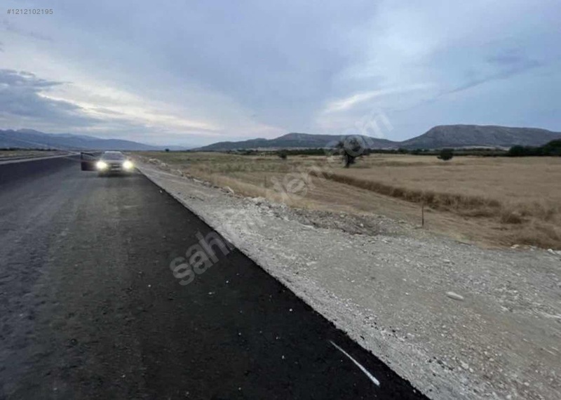 Antalya Korkuteli Bozova Mahallesinde 173 m² SATILIK ARSA  - ANTALYA KORKUTELİ fotoğraf 3
