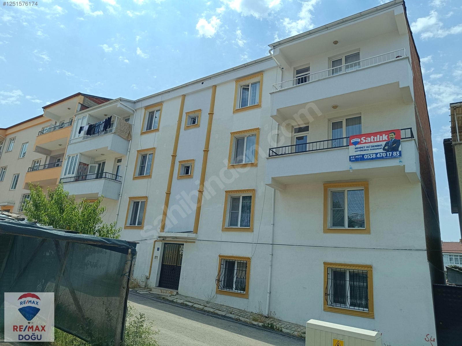 REMAX DOĞU ULUKENT MAH. AKBULUT PETROLE YAKN 3+1 SATILK DAİRE - ELAZIĞ MERKEZ fotoğraf 3