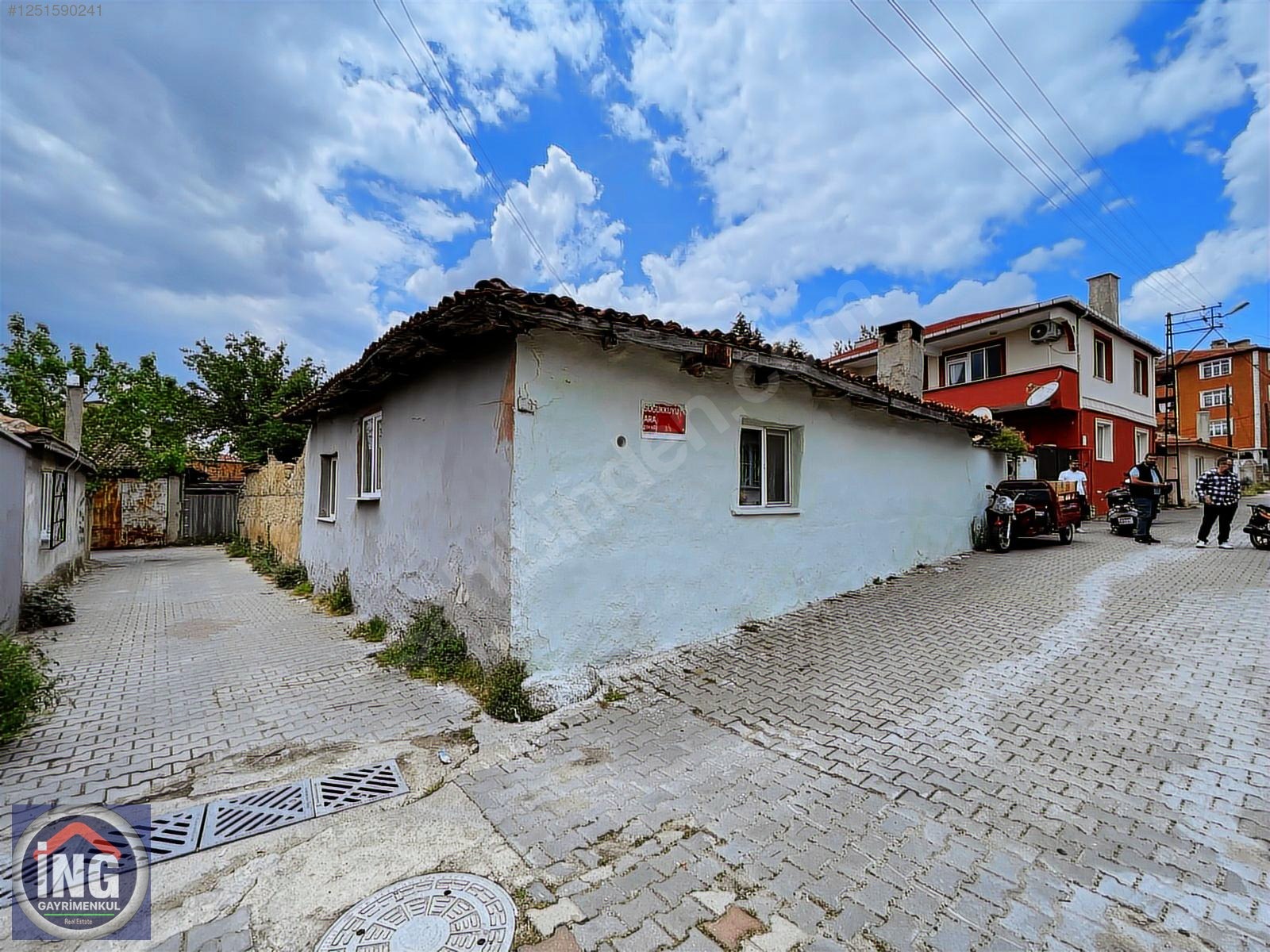 YAYLA MAHALLESİNİN DEĞERLİ BÖLGESİNDE SATILIK 339 M2 İMARLI ARSA - KIRKLARELİ MERKEZ fotoğraf 5
