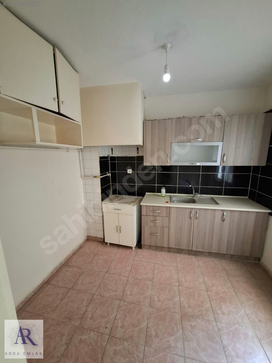 KARŞIYAKA ÇARŞI İÇİNDE 145 M2 3+1 ÇİFT BALKON ARA KAT DAİRE - İZMİR KARŞIYAKA fotoğraf 6