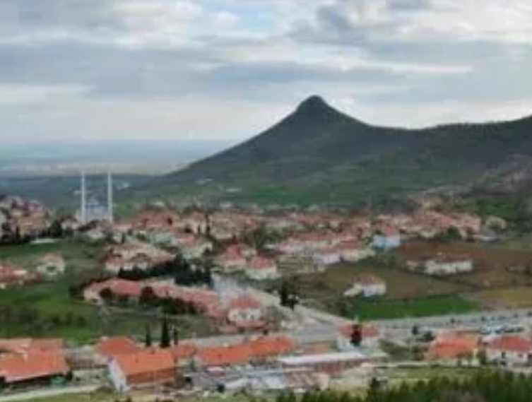 UŞAK EŞME CUMHURİYET KÖYÜNDE 408 M² ARSA SATILIKTIR. - UŞAK EŞME fotoğraf 9