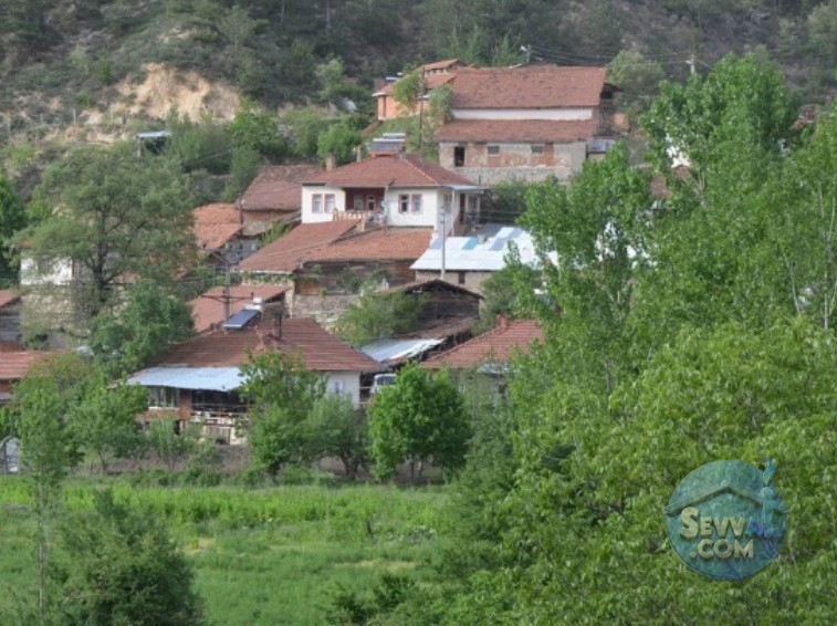 KÜTAHYA ŞAPHANE SUBAŞI KÖYÜNDE 2.217 M² TARLA SATILIKTIR - Kütahya Şaphane fotoğraf 2
