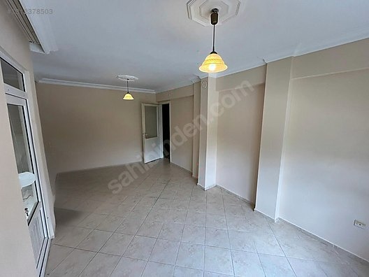 KÖŞEMDEN AYRI MUTFAK KOMBİLİ YÜKSEK KREDİLİ 2+1 SATILIK DAİRE - BALIKESİR EDREMİT fotoğraf 3