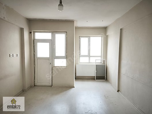 EMLAK 72'DEN DİYARBAKIR CADDESİ ÜZERİNDE KİRALIK 2,5+1 DAİRE - BATMAN MERKEZ fotoğraf 14