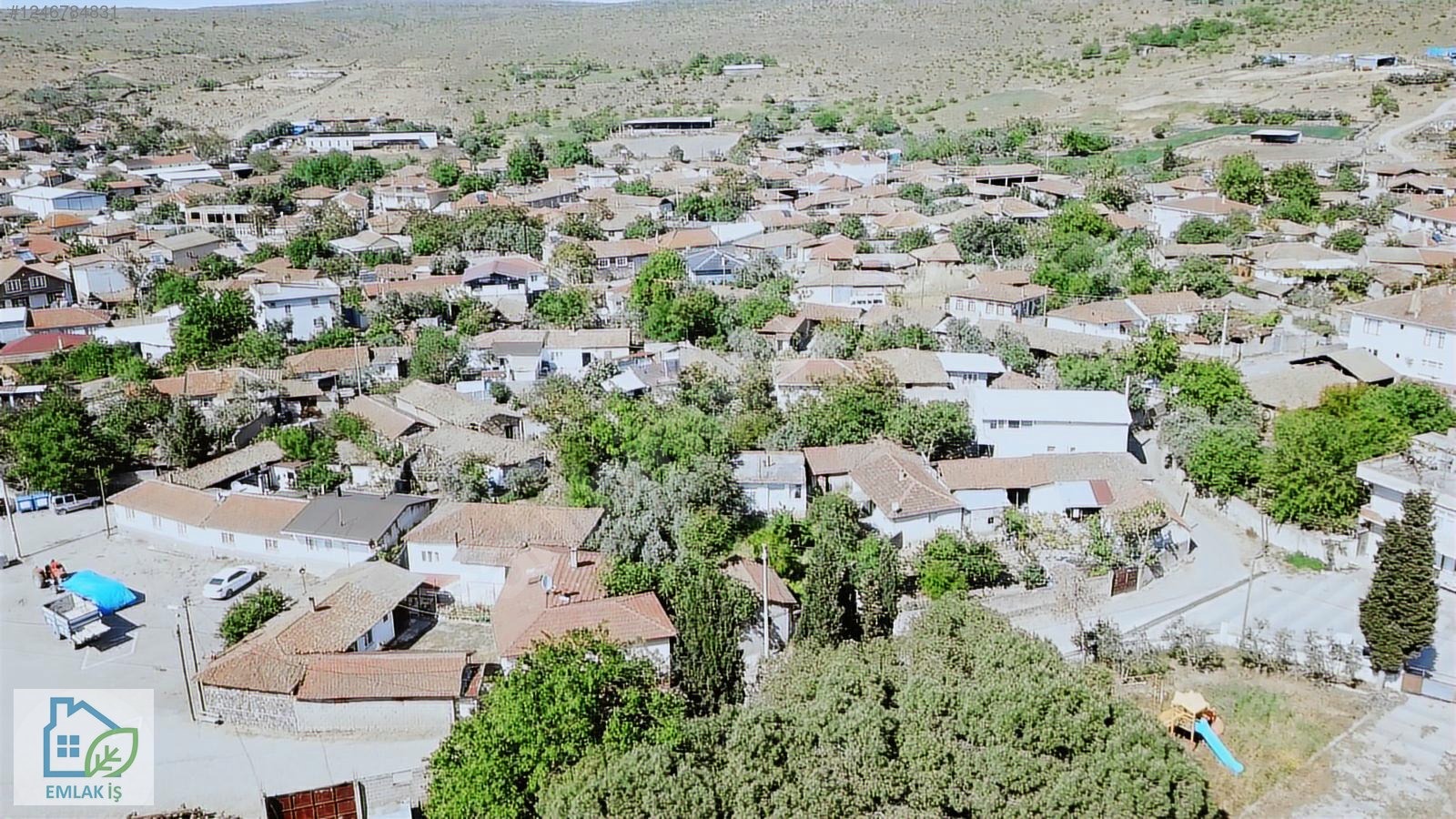BOSTANCI KÖYÜNDE 438 M2 ARSA İÇİNDE İKİ EV 1SAMANLIK UYGUN FİYAT