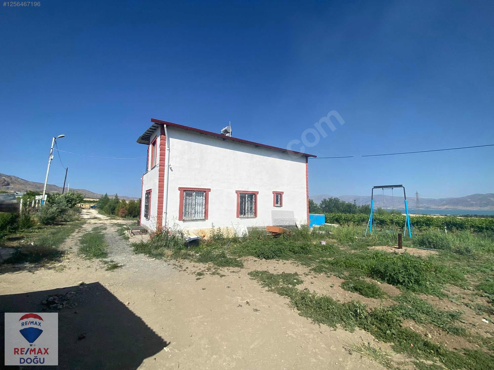 REMAX DOĞUDAN SEDEFTEPEDE 5339 M² 3+1 VE 1+1 BAHÇELİ DUBLEKS EV - ELAZIĞ MERKEZ fotoğraf 4