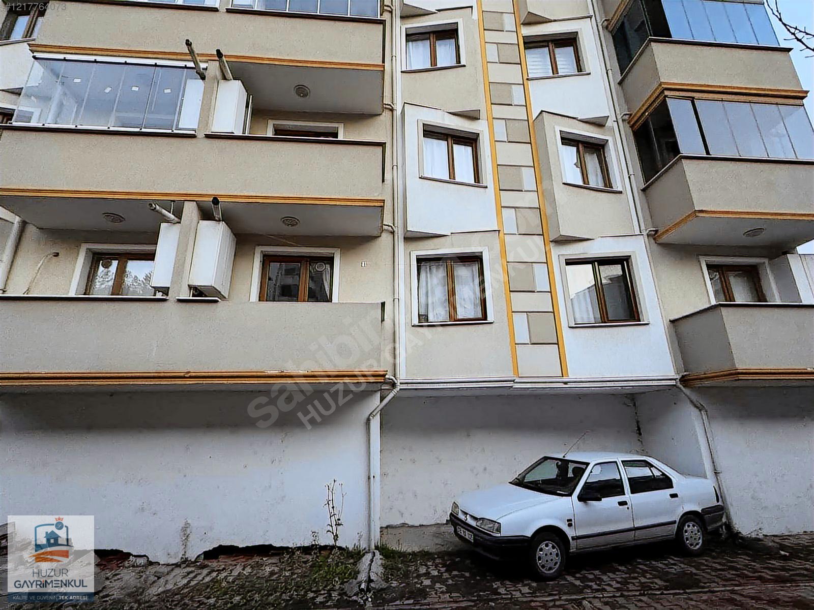 100.YIL MAHALLESİ 1+1 50M2 CADDE ÜSTÜNDE SATILIK DAİRE - KARABÜK MERKEZ fotoğraf 3