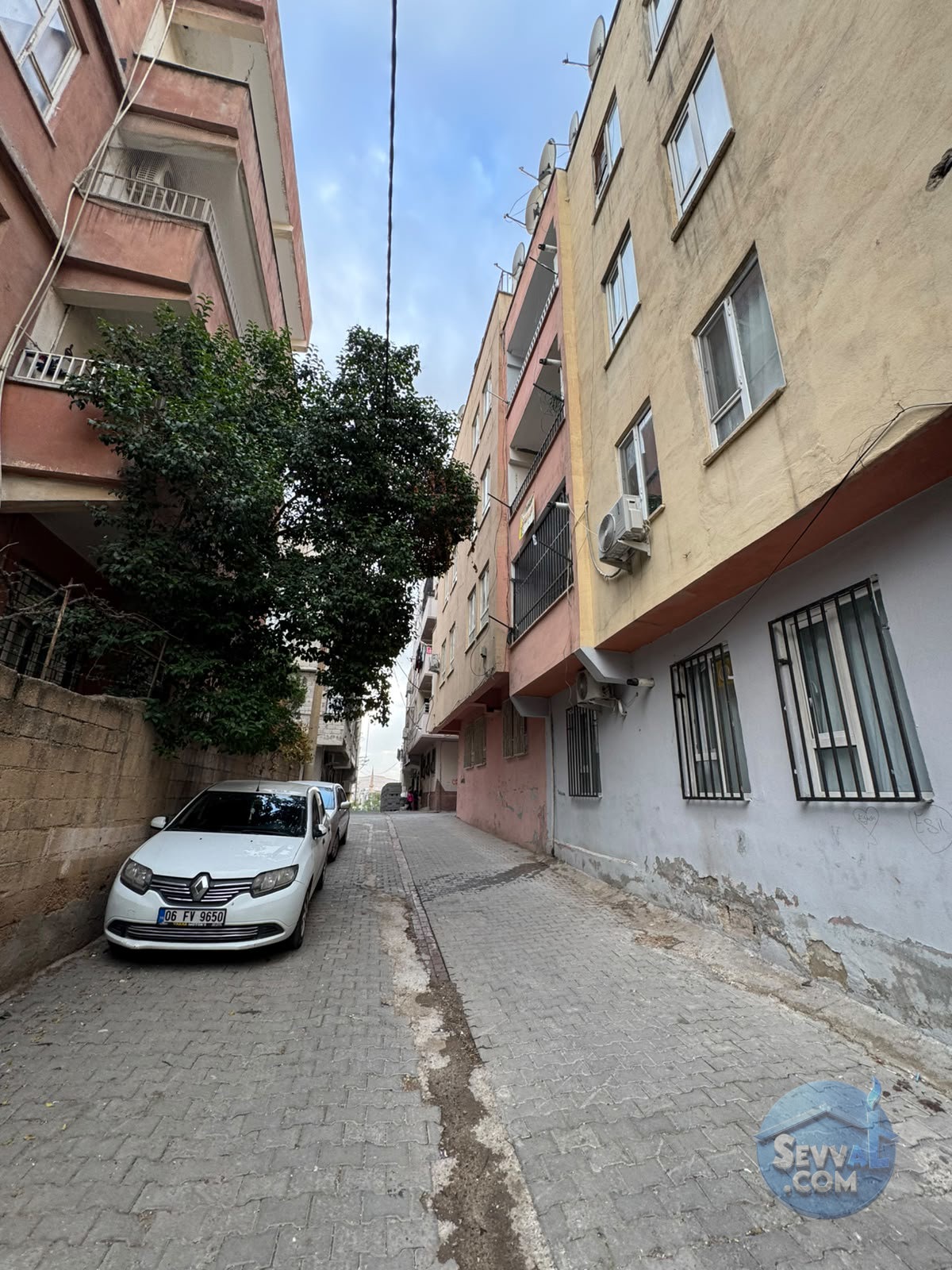 İPEKYOL MAH 1.KAT 2+1 D.GAZ KAPIDA - ŞANLIURFA HALİLİYE fotoğraf 3
