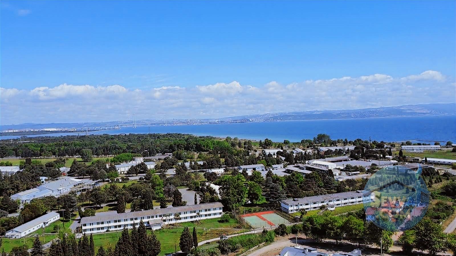KAYTAZDERE DE DENİZ TARAFINDA ACİL SATILIK TAKASLI VİLLA - Yalova Altınova fotoğraf 6