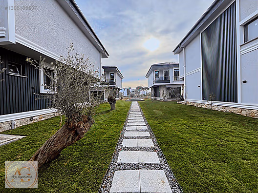 Küçükuyu'da Denize Yakın, Havuzlu, 140m² 3+1 Satılık Villa - ÇANAKKALE AYVACIK fotoğraf 4