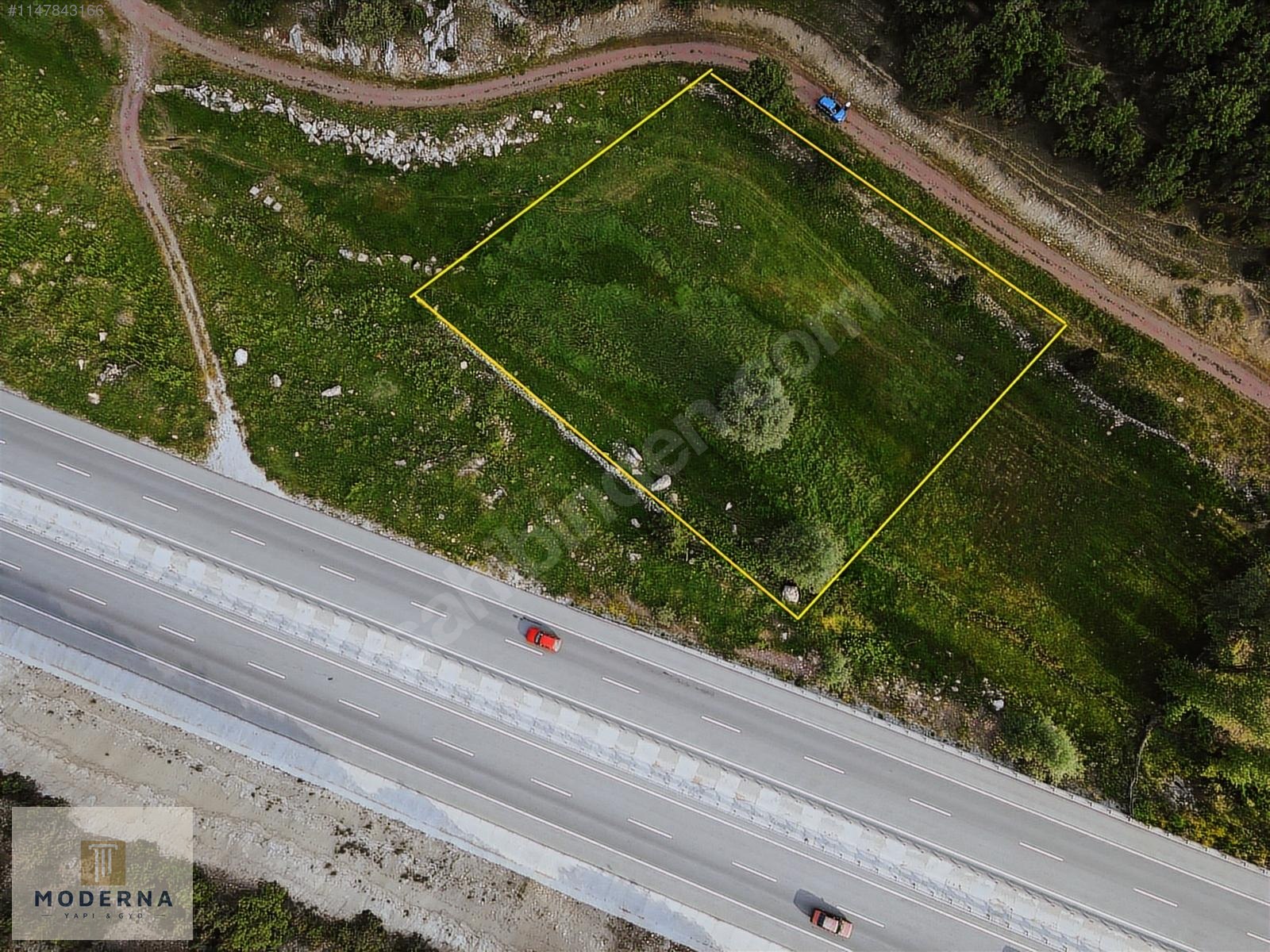 KÜTAHYA MERKEZ ANAYOLA CEPHE 2701 M2 YATIRIMLIK FIRSAT TARLA - KÜTAHYA MERKEZ fotoğraf 2