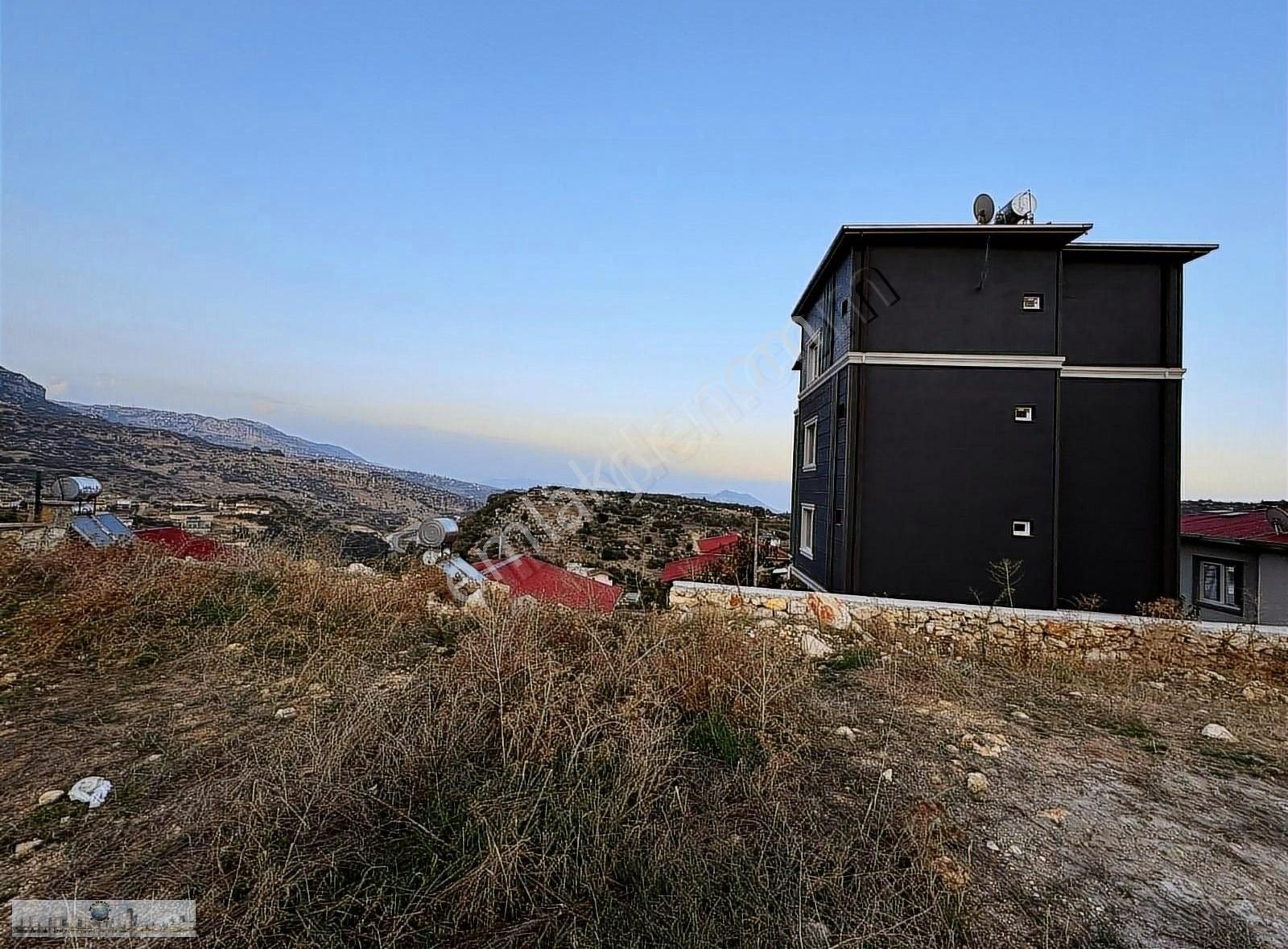 Madenli Emlak'tan Soğucak'ta 300m² Satılık Arsa - MERSİN TOROSLAR fotoğraf 2