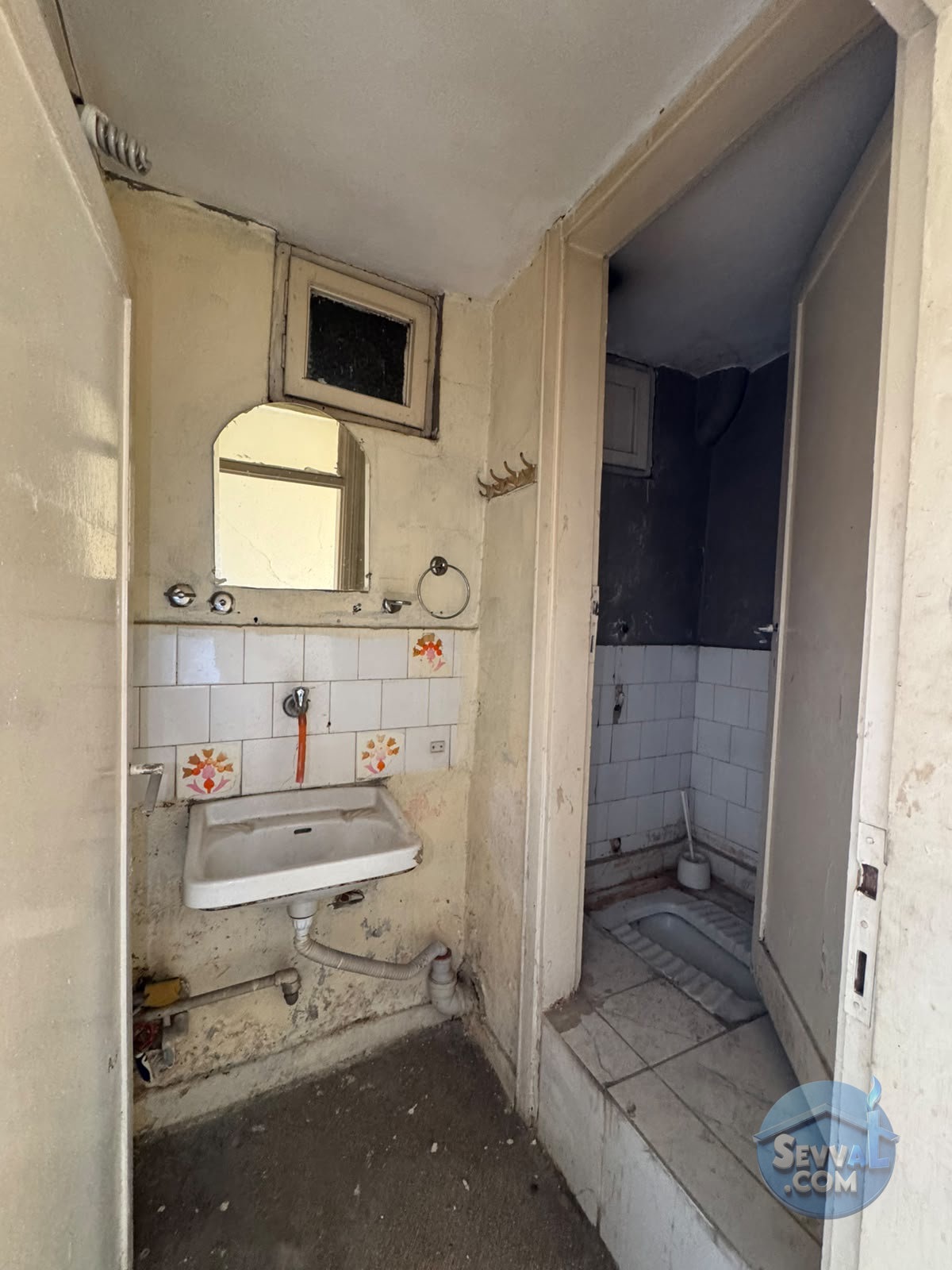 BAHÇELİ EVLER MAH. SATILIK 1. KAT 4 ODALI 140 m2 PARK CEPHELİ DAİRE - ŞANLIURFA HALİLİYE fotoğraf 13