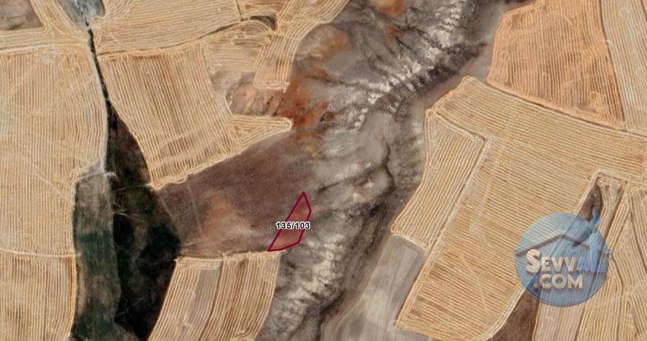 SİVAS ULAŞ ACIYURT KÖYÜNDE 2.035 M² TARLAMIZ SATILIKTIR. - Sivas Ulaş fotoğraf 8