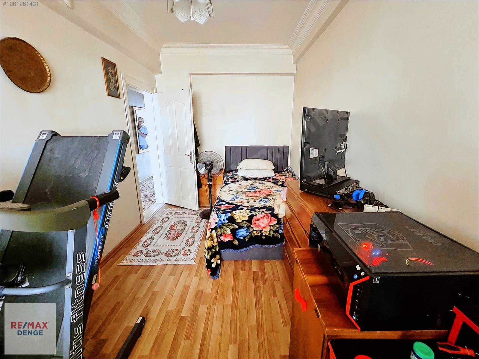 İKİ AİLENİN YAŞAMASINA UYGUN SATILIK DUBLEKS DAİRE - İSTANBUL BAYRAMPAŞA fotoğraf 7