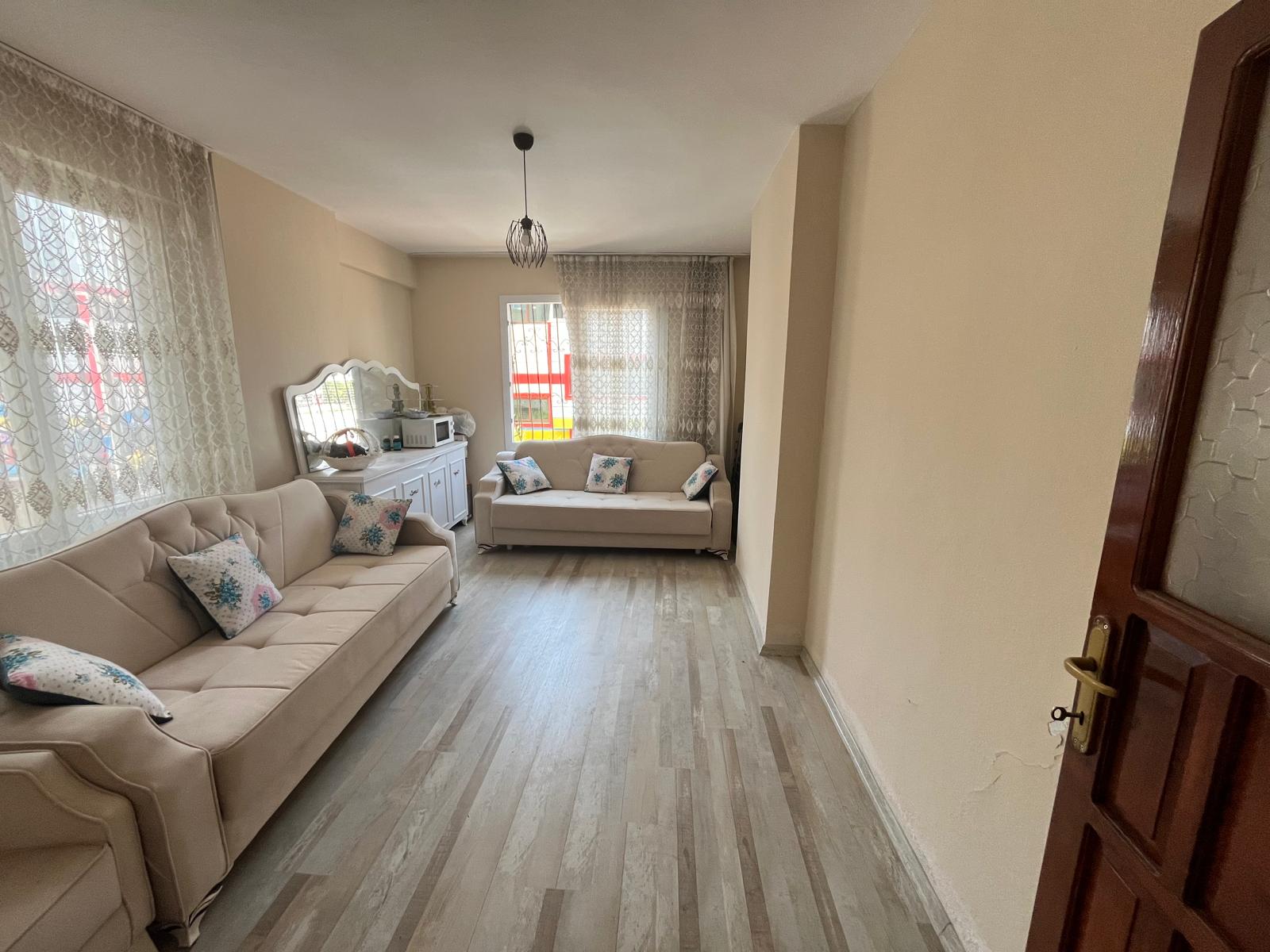 HÜRRİYET MAHALLESİNDE GENİŞ OTURUMLU 3 CEPHELİ 3+1 DAİRE - MERSİN YENİŞEHİR fotoğraf 6