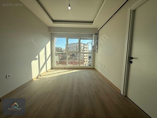 KURTKÖY DE SİTE İÇERİSİNDE SATILIK 2+1 DAİRE // METRO YANI // - İSTANBUL PENDİK fotoğraf 2