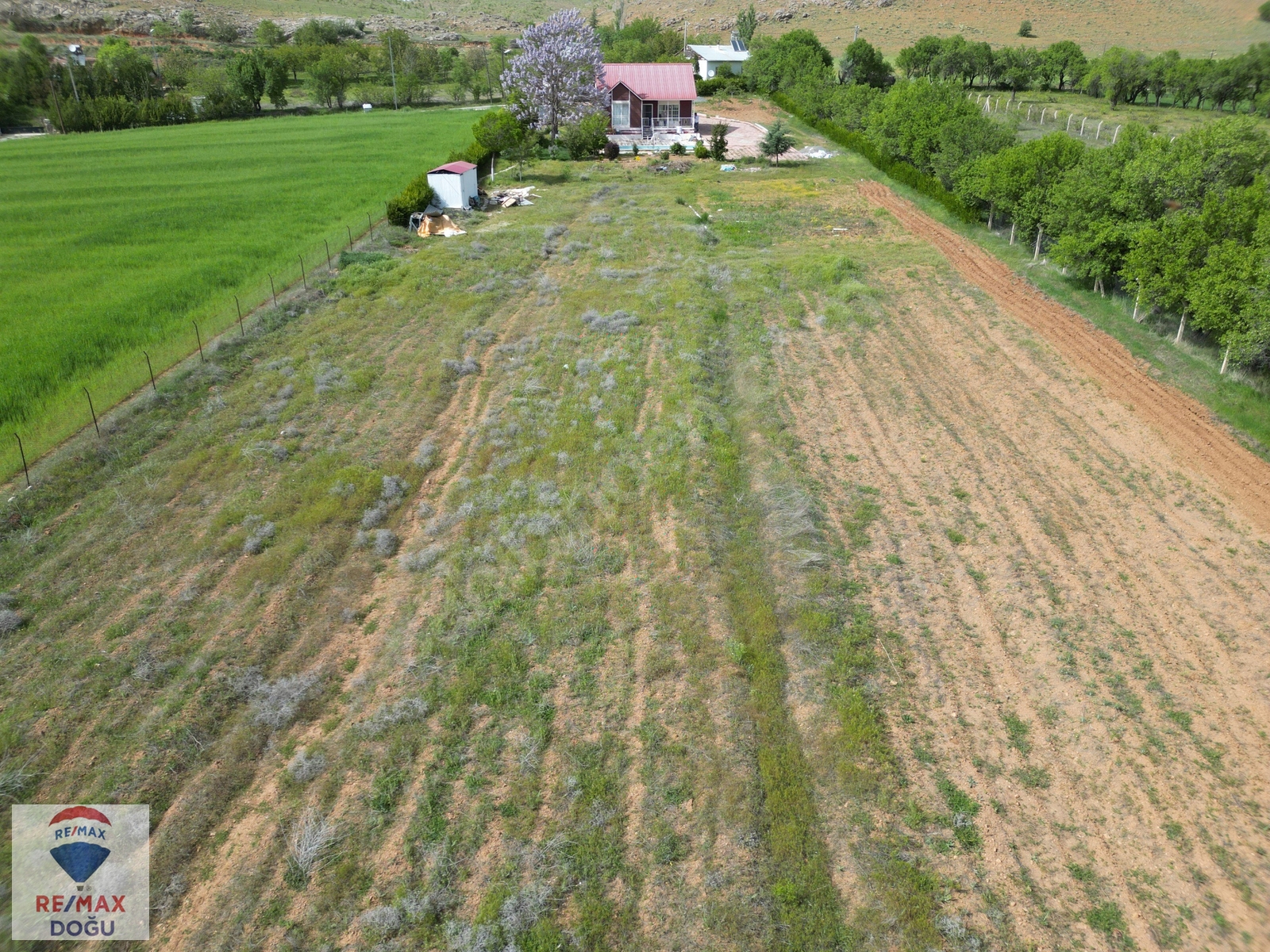 REMAX DOĞU'DAN MERKEZE VE İMARA YAKIN FIRSAT ARAZİ VE EVİ - ELAZIĞ MERKEZ fotoğraf 5
