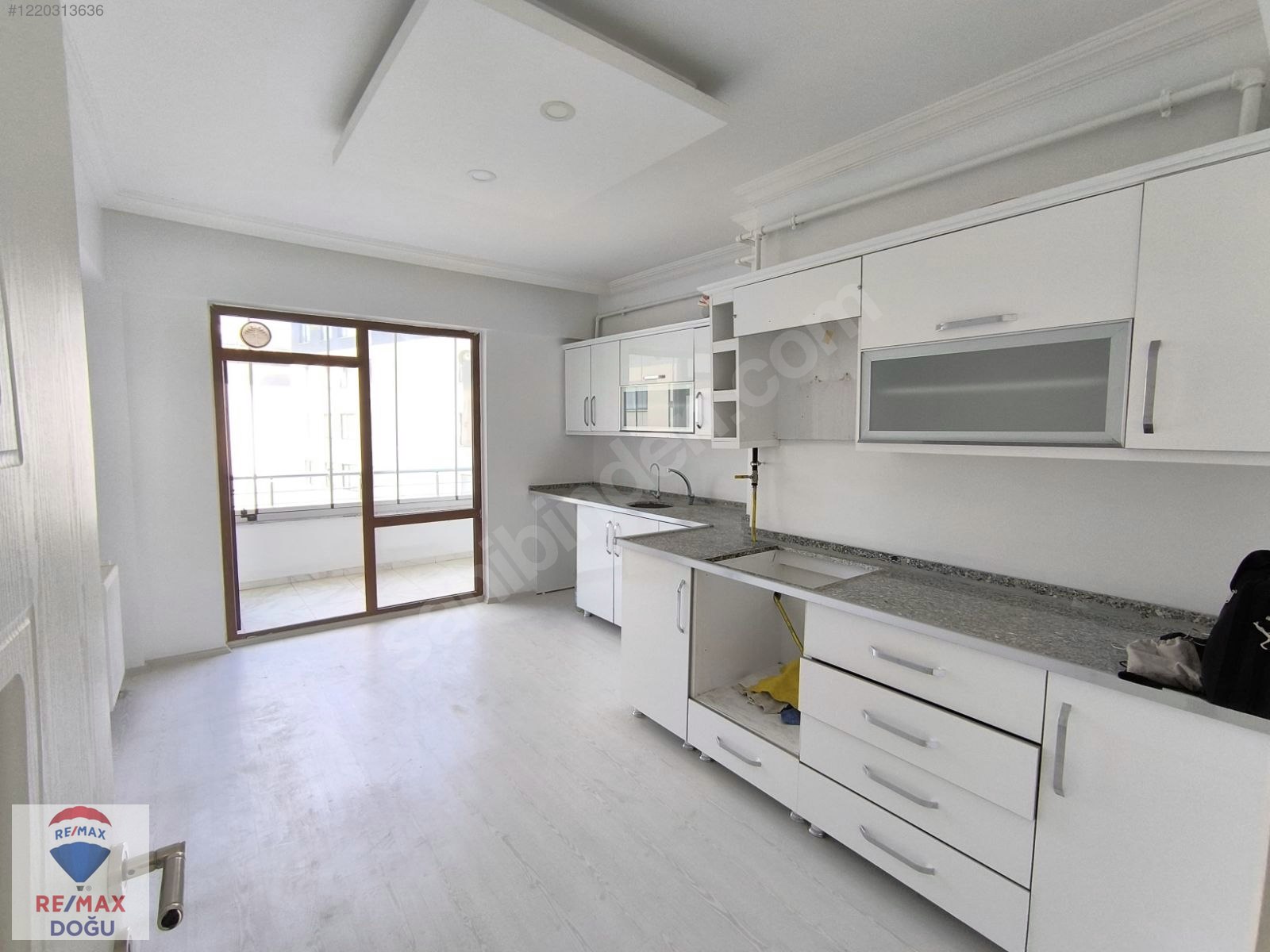 REMAX DOĞU'DAN MUSTAFAPAŞA MAHALLESİNDE SATILIK YAPILI 3+1 DAİRE - ELAZIĞ MERKEZ fotoğraf 4