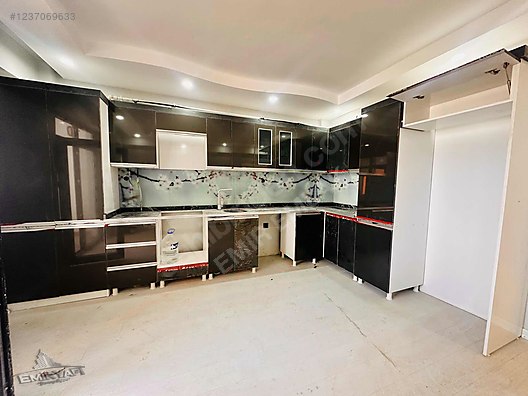 EMİR EMLAK GAYRİMENKUL DEN SATILIK ANAHTAR TESLİMİ 3+1 DAİRE - KARS MERKEZ fotoğraf 5
