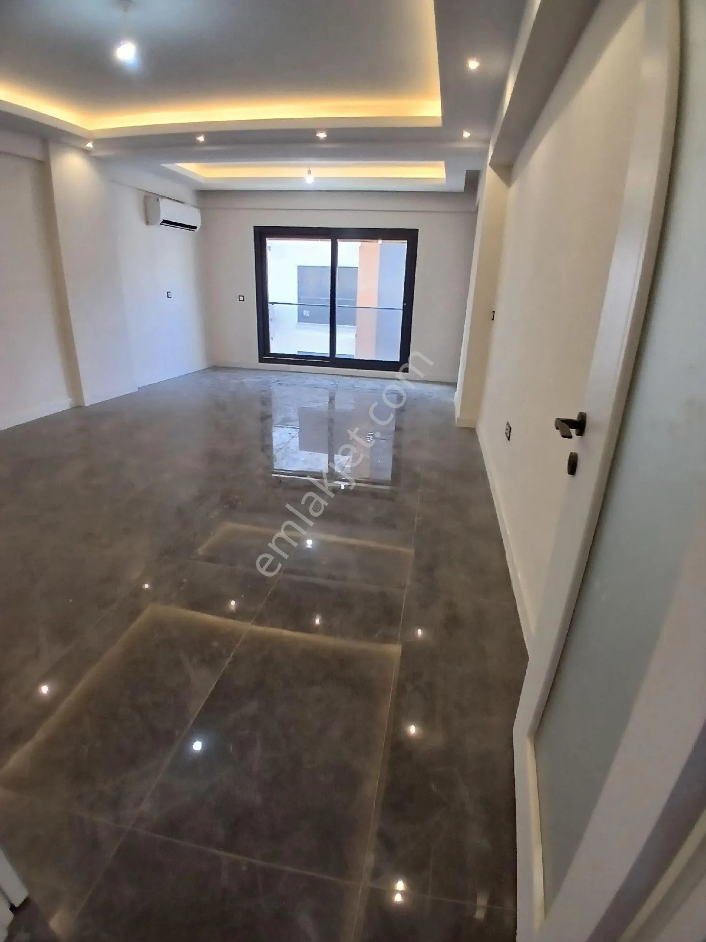 İzmir Torbalı Alpkent Mahallesinde 3+1 140m2 Net Arakat Havuzlu Sitede Daire Sat - İZMİR TORBALI fotoğraf 5