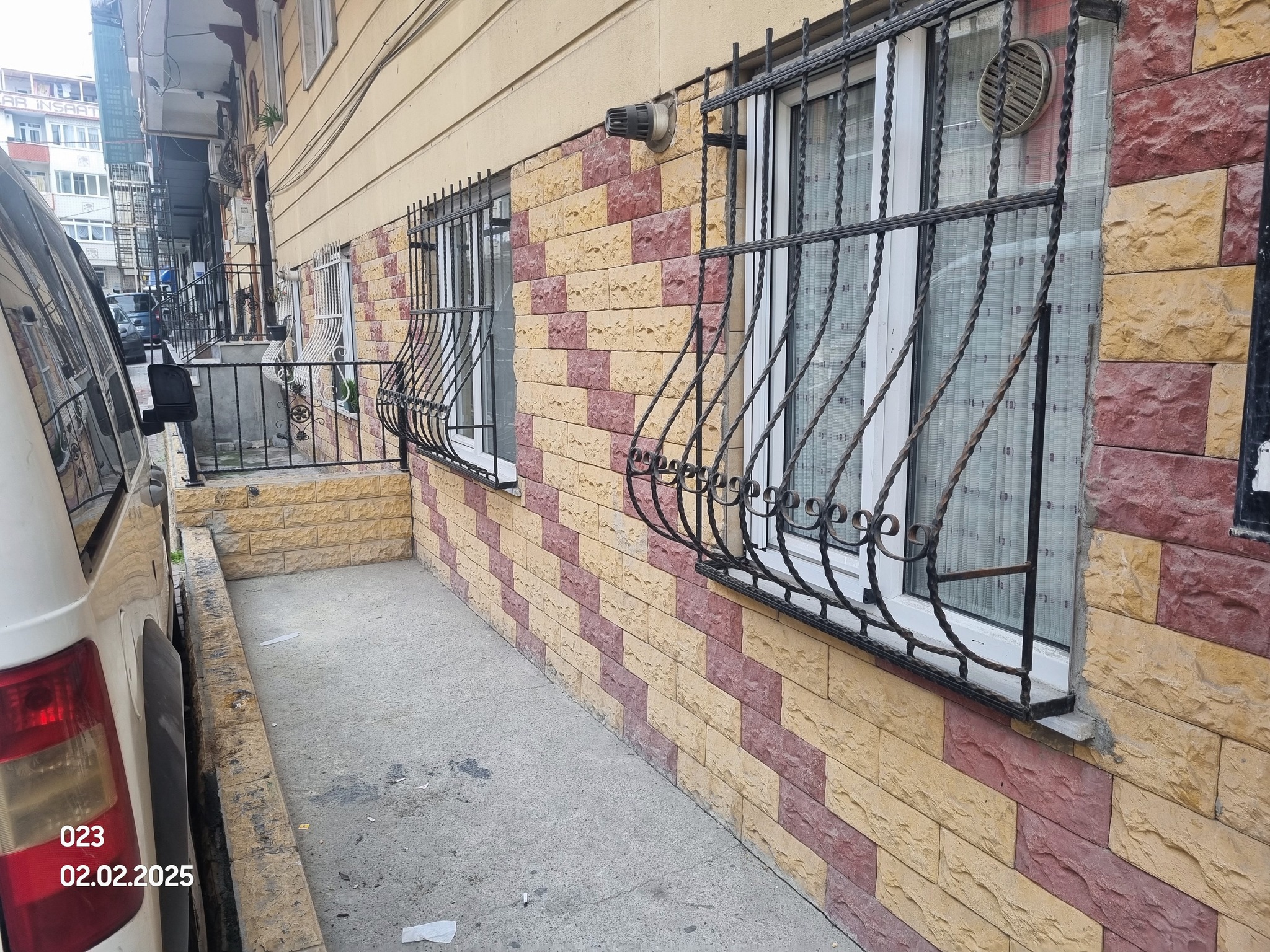 MEHTERÇEŞME MAH SATILIK DAİRE 2+1 GİRİŞ KAT  - İSTANBUL ESENYURT fotoğraf 2