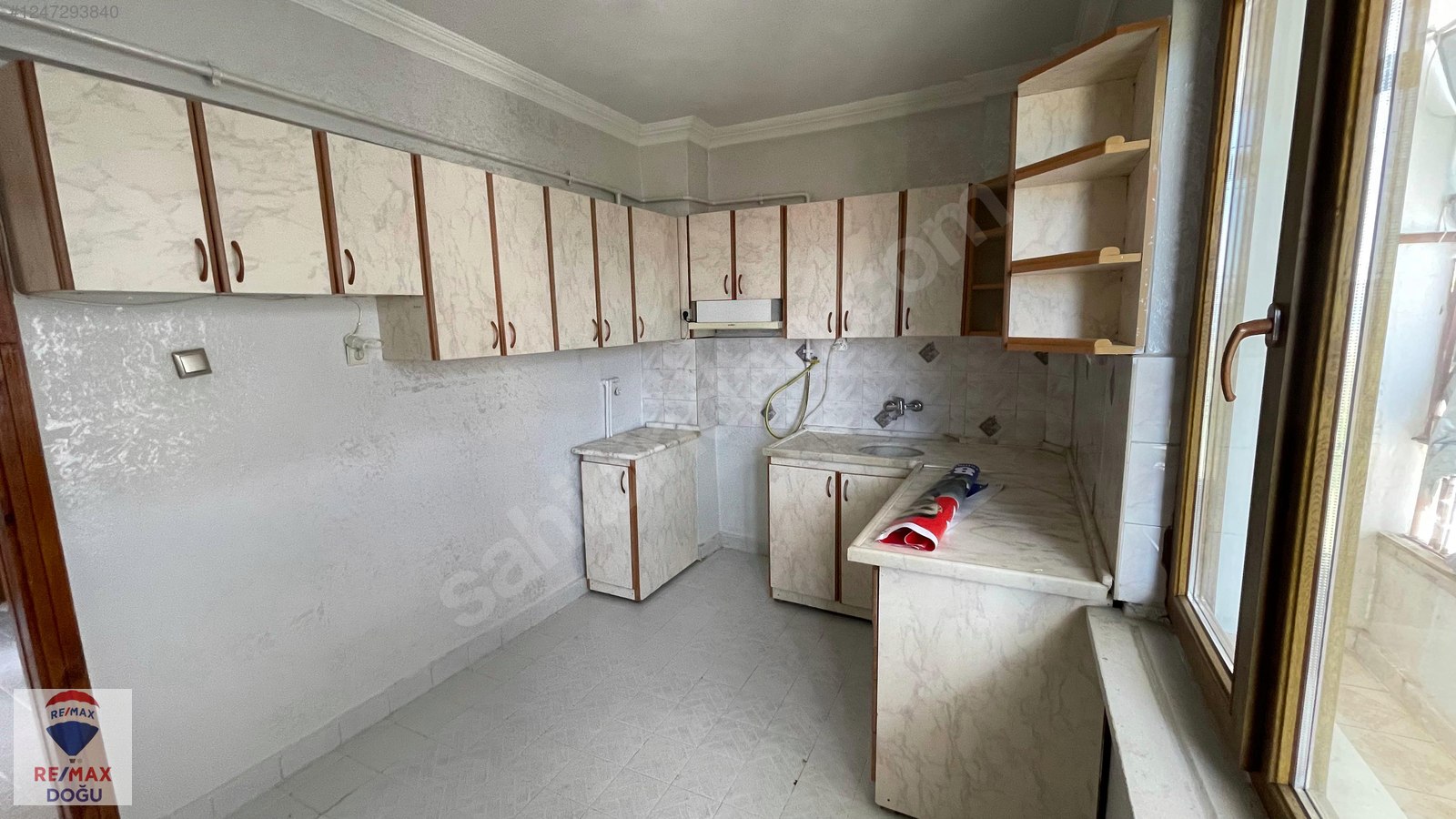REMAX DOĞU'DAN ÜNİVERSİTE MAHALLESİNDE 3+1 SATILIK DAİRE - ELAZIĞ MERKEZ fotoğraf 4