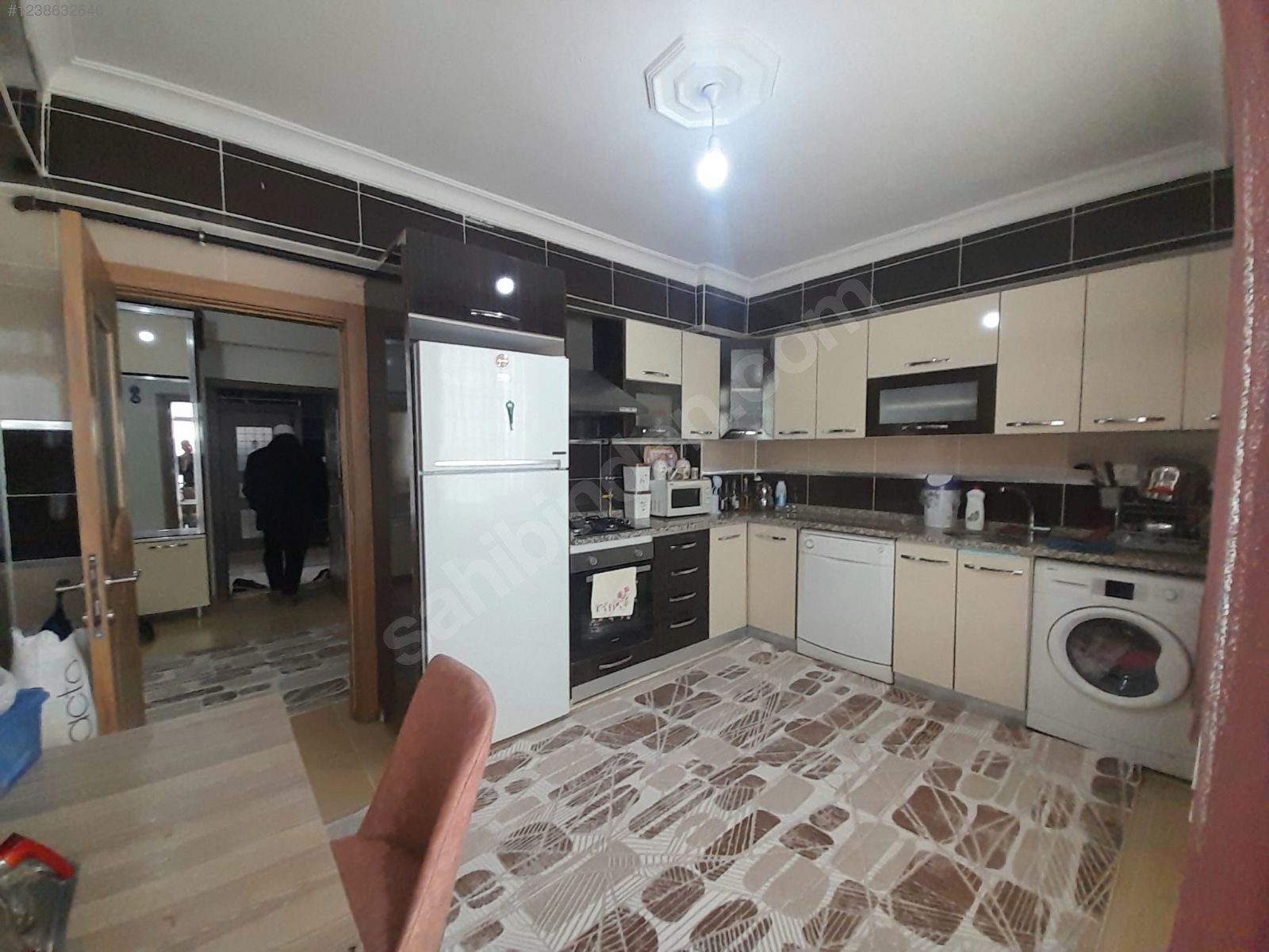 GÜZEL EMLAKTAN 4 ODA BÜYÜK BAKIMLI DAİRE - ŞANLIURFA KARAKÖPRÜ fotoğraf 3