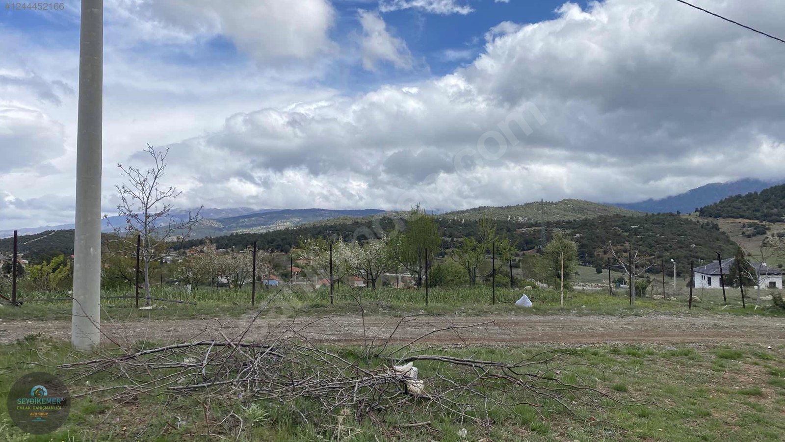 Yayla Gökben'de HAVADAR TEPEDE Ana Yola 400m 910m2 Tarla - MUĞLA SEYDİKEMER fotoğraf 9