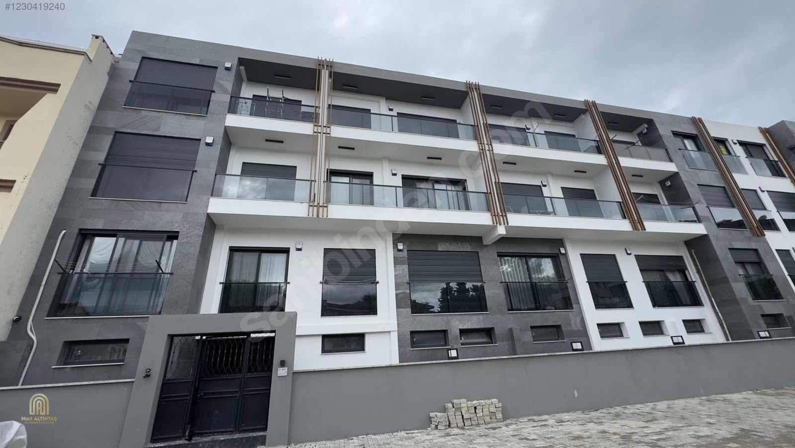 ALTINTAŞ'TAN ÇEŞME MERKEZDE SATILIK 2+1 GENİŞ FERAH DAİRE - İZMİR ÇEŞME fotoğraf 3