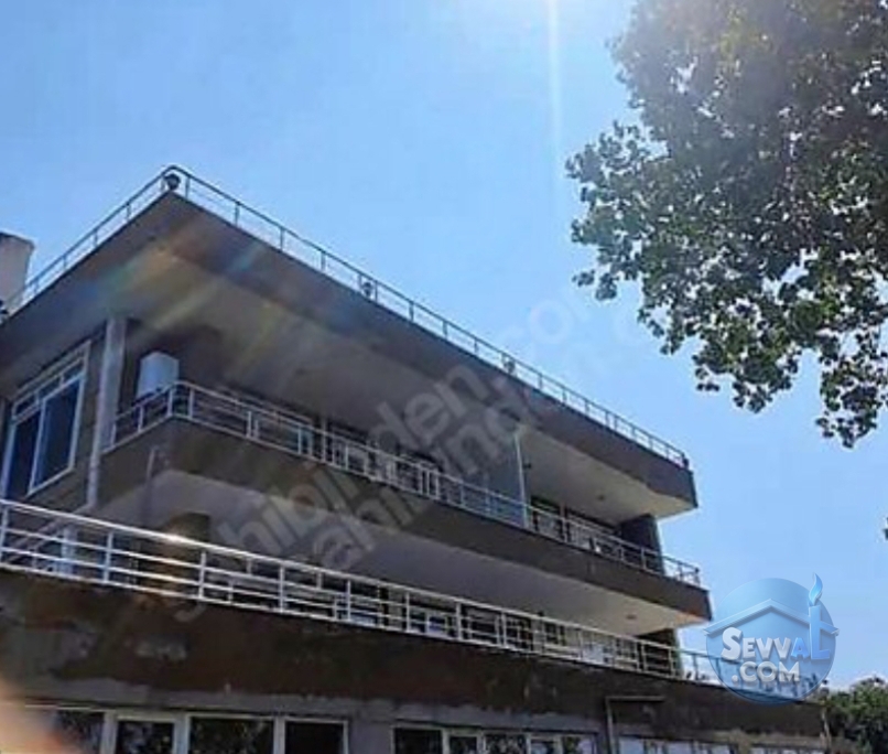 KOCAELI GÖLCÜK HASANEYN MAHALLESI'NDE ARSA IÇINDE SATILIK BINA - Kocaeli Gölcük fotoğraf 8