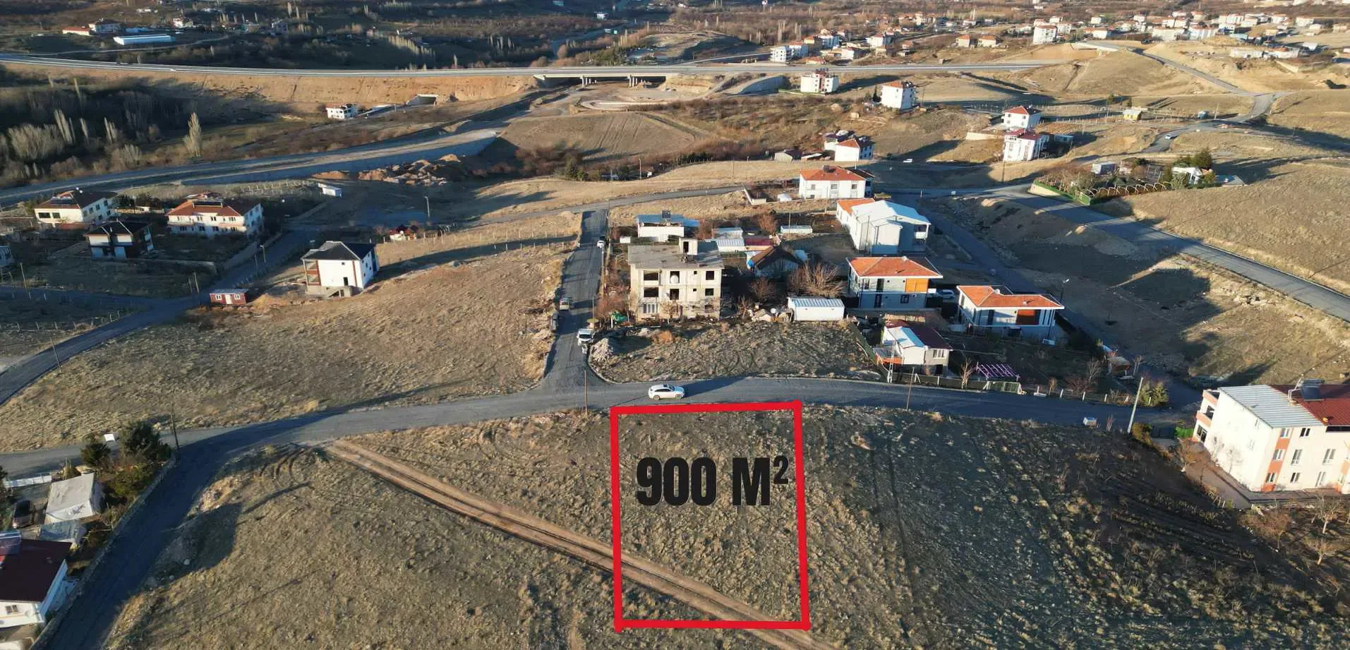 HATUNSUYUNDA 3KATA İMARLI ARSA