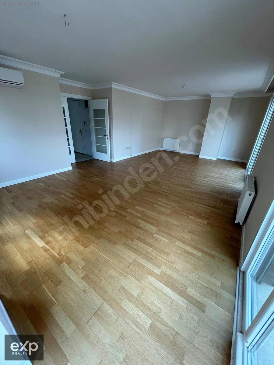 CADDEBOSTAN GELENGÜL SOKAK DA 4+1 SATILIK DAİRE