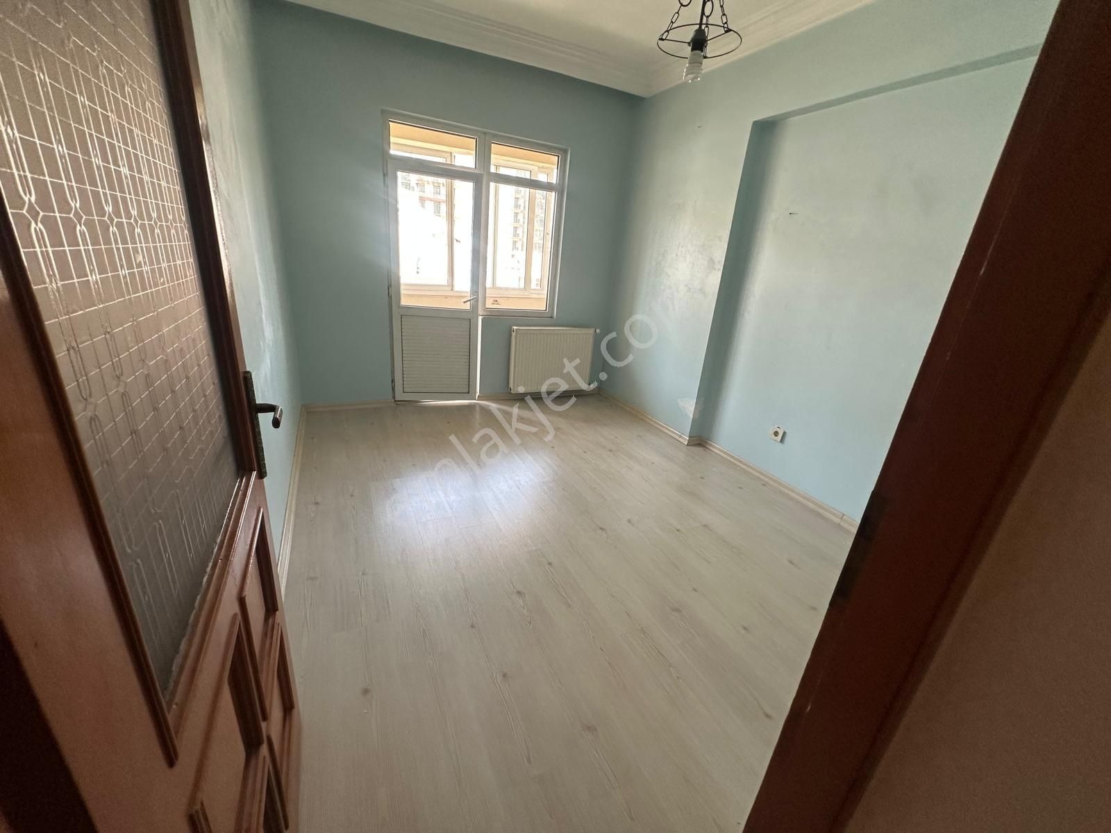 Baki Emlak'tan Kartal Kordonboyu Sahılde 3+1 Geniş Daire - İSTANBUL KARTAL fotoğraf 4