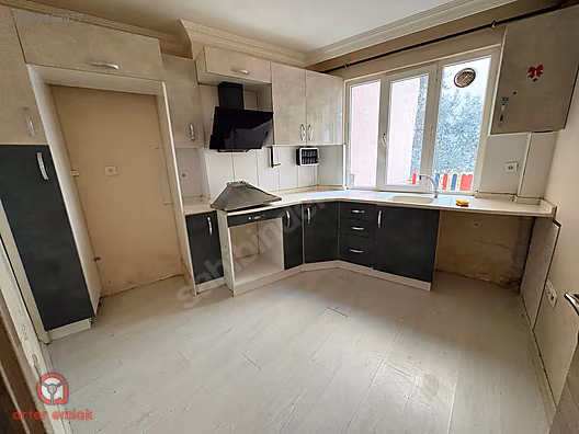 ARTER EMLAK'TAN BAĞLAR SOKAĞI'NDA SATILIK 2+1 DAİRE - BALIKESİR KARESİ fotoğraf 6