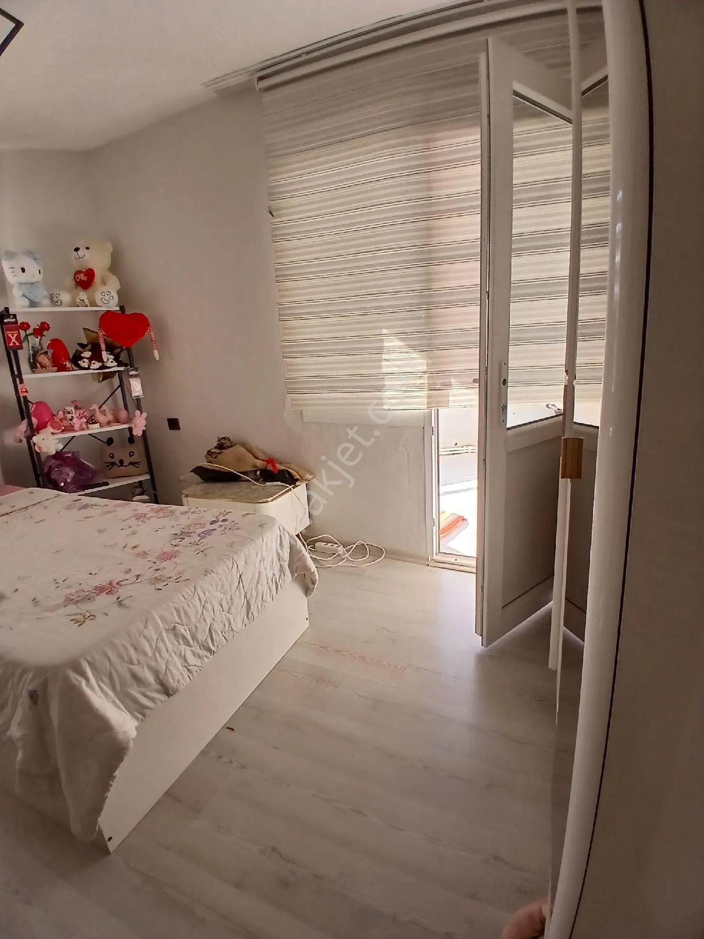 İzmir Torbalı Cumhuriyet Mahallesinde 2+1 Arakat Daire Satılık - İZMİR TORBALI fotoğraf 2