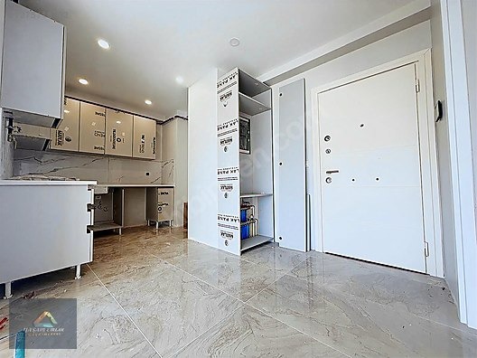 KURTKÖY DE SİTE İÇERİSİNDE SATILIK 2+1 DAİRE // METRO YANI // - İSTANBUL PENDİK fotoğraf 6