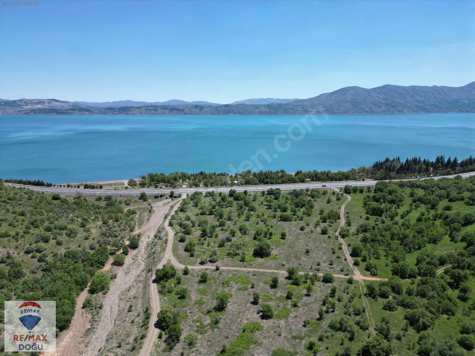 REMAX DOĞUDAN HAZAR GÖLÜ MANZARALI SATILIK TARLA - ELAZIĞ MERKEZ fotoğraf 5
