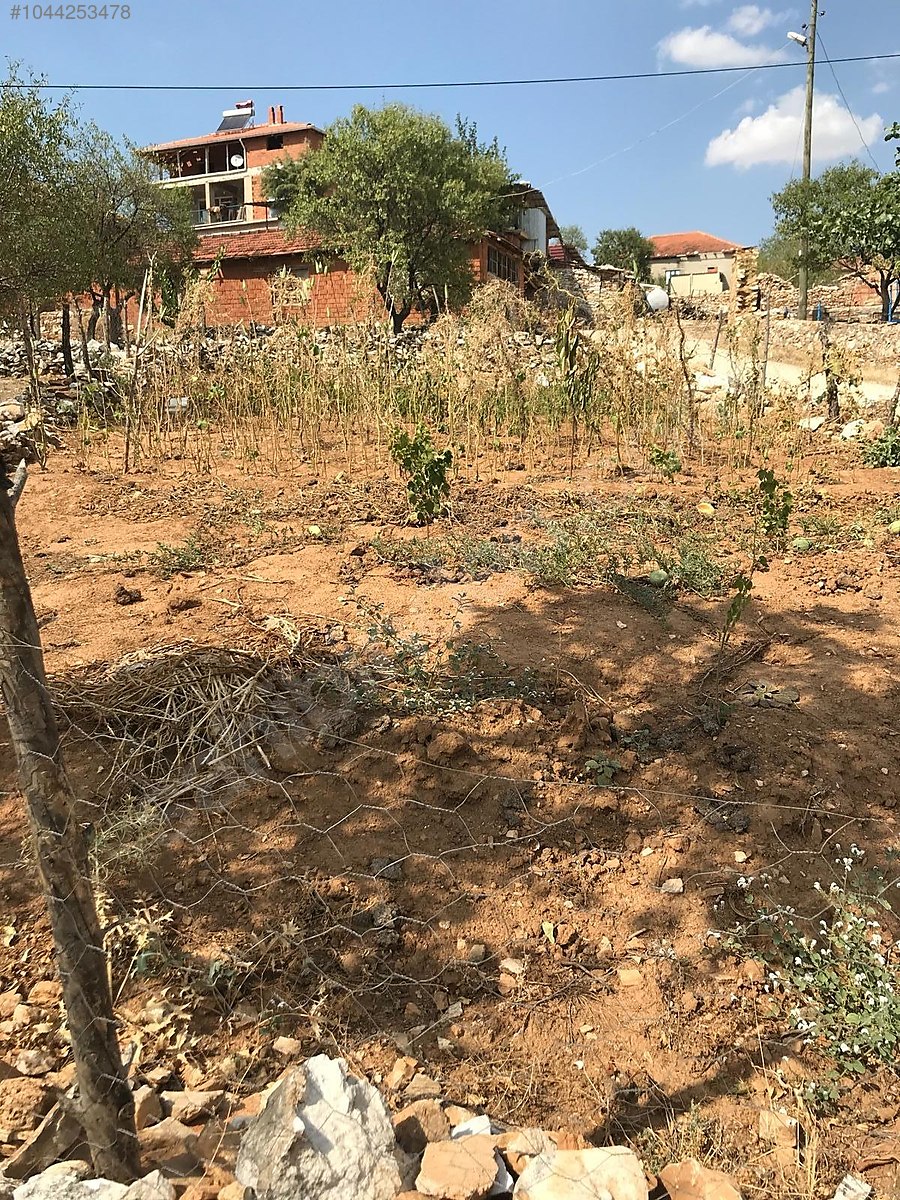 UŞAK KARAHALLI KIRKYAREN  KÖYÜNDE 171  M²  BAHÇE  SATILIKTIR  - UŞAK KARAHALLI fotoğraf 14
