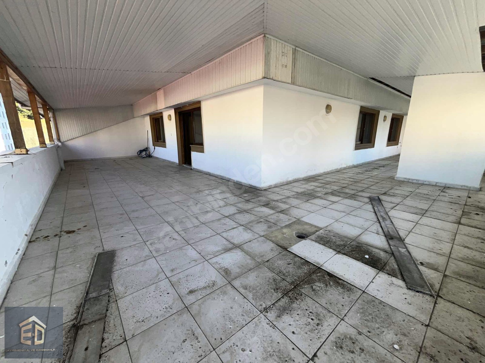 İRFANLI MAHALLESİNDE SATILIK 5+2 DOĞALGAZLI DUBLEX DAİRE - TRABZON OF fotoğraf 2