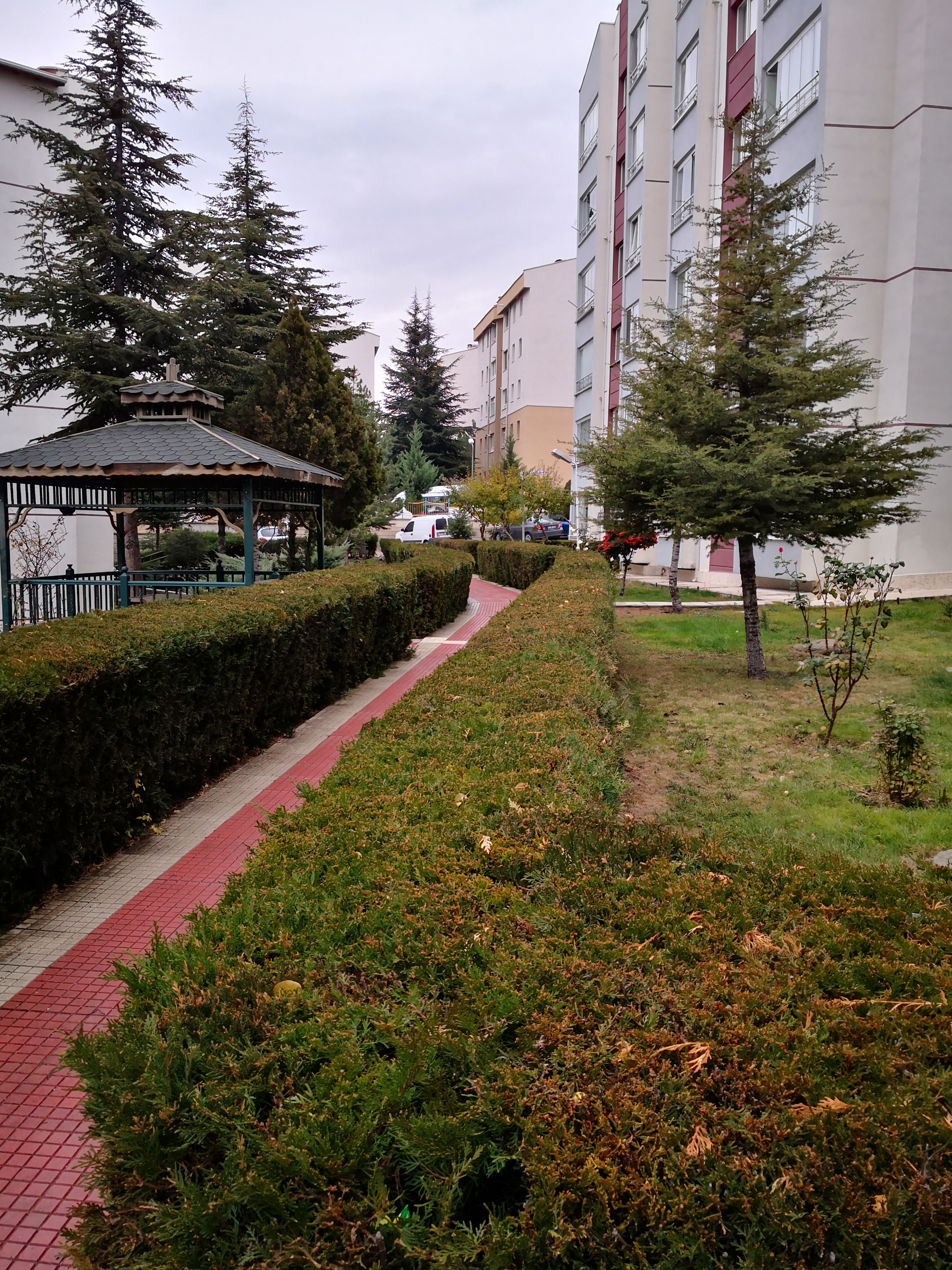 Ankara Batıkent Batısitesi’nde Masrafsız,Ara Kat,Sosyal Olanaklara Komşu Satılık - ANKARA YENİmahalle fotoğraf 27
