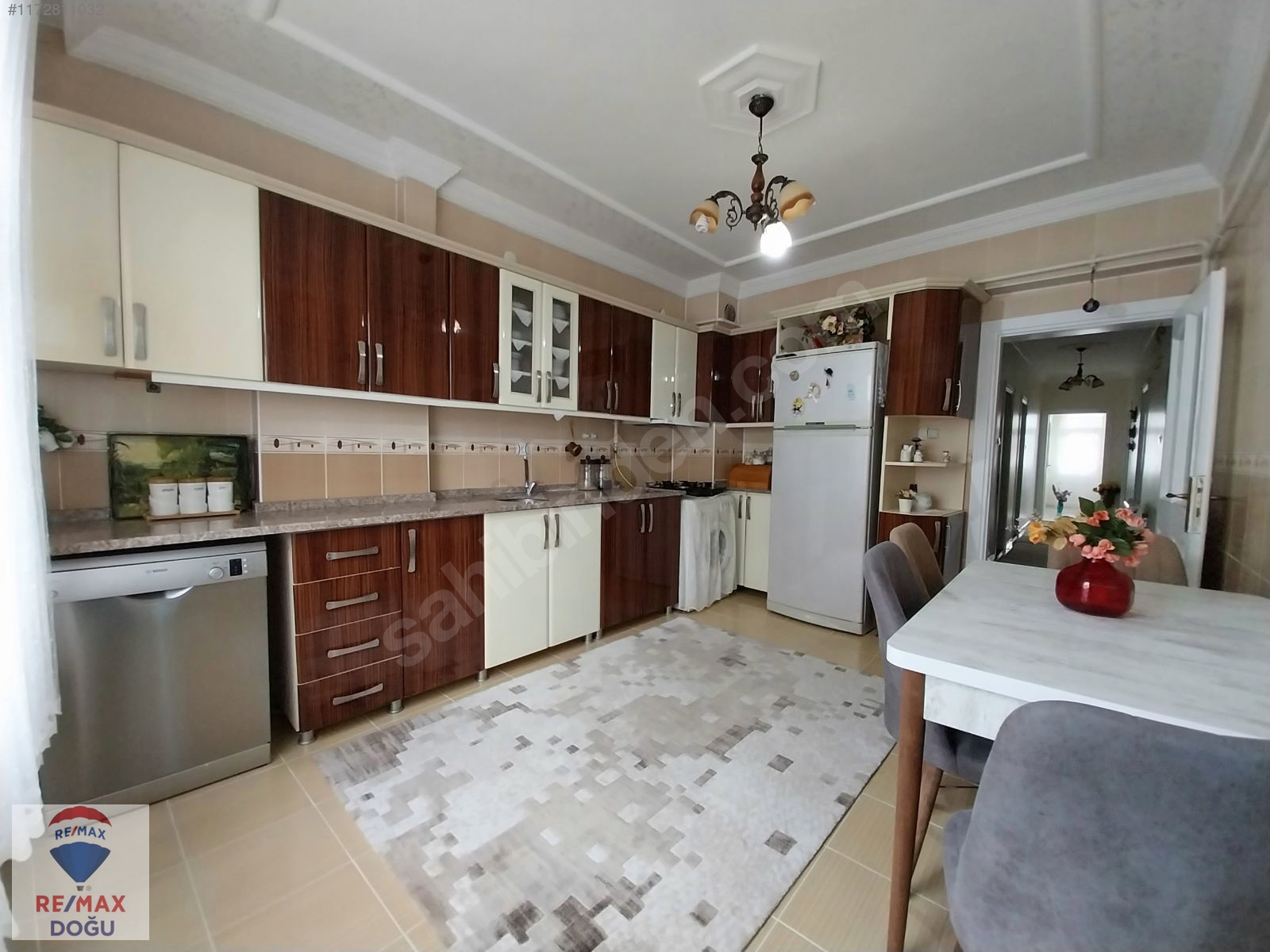 RE/MAX DOĞUDAN KIRKLAR MAH. 3+1 ARA KAT SATILIK FIRSAT DAİRE - ELAZIĞ MERKEZ fotoğraf 2