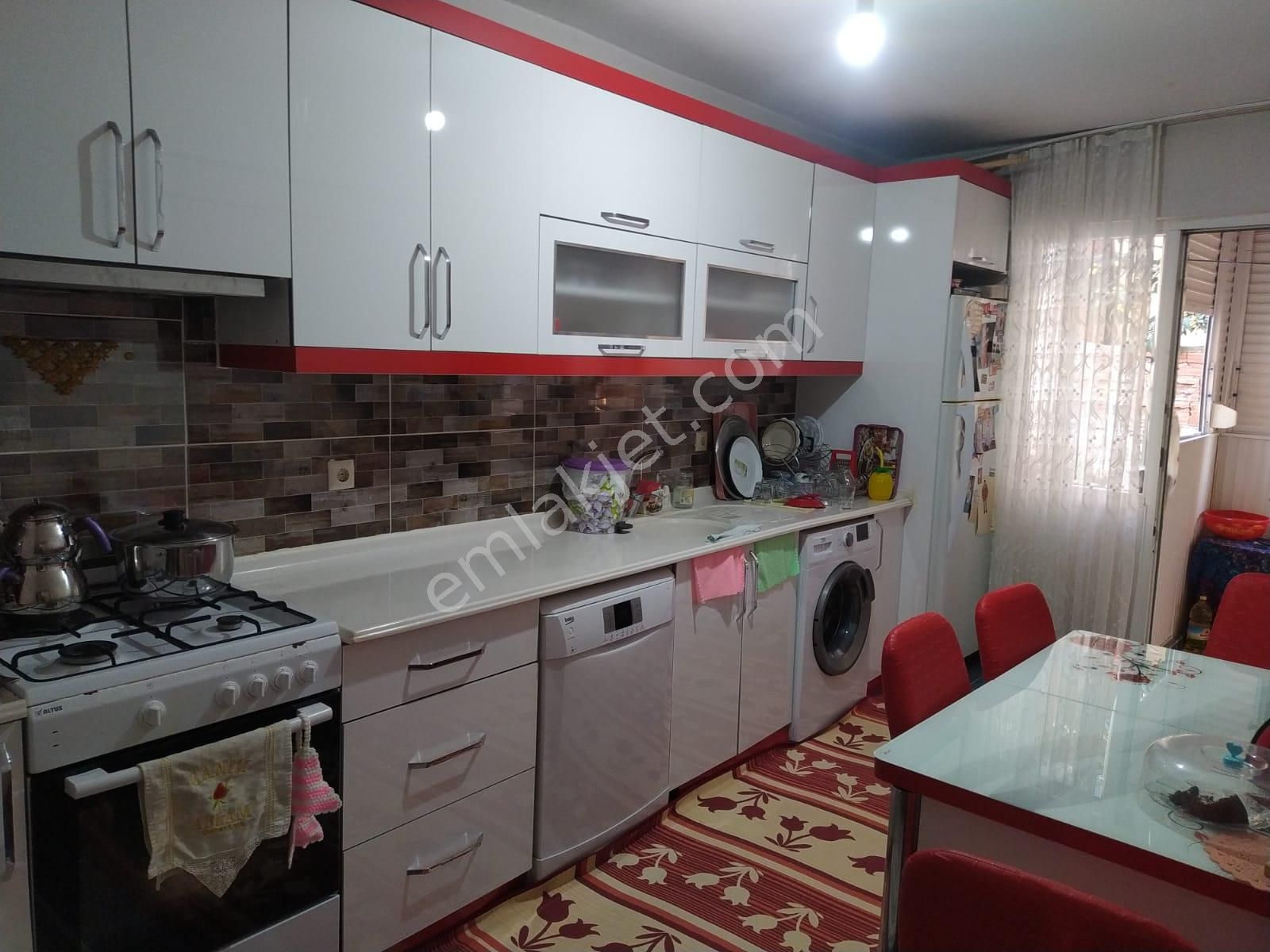 Yenigirne De Satılık Veya Kiralık Daire Ler - Müstakıl Evler - Binalar