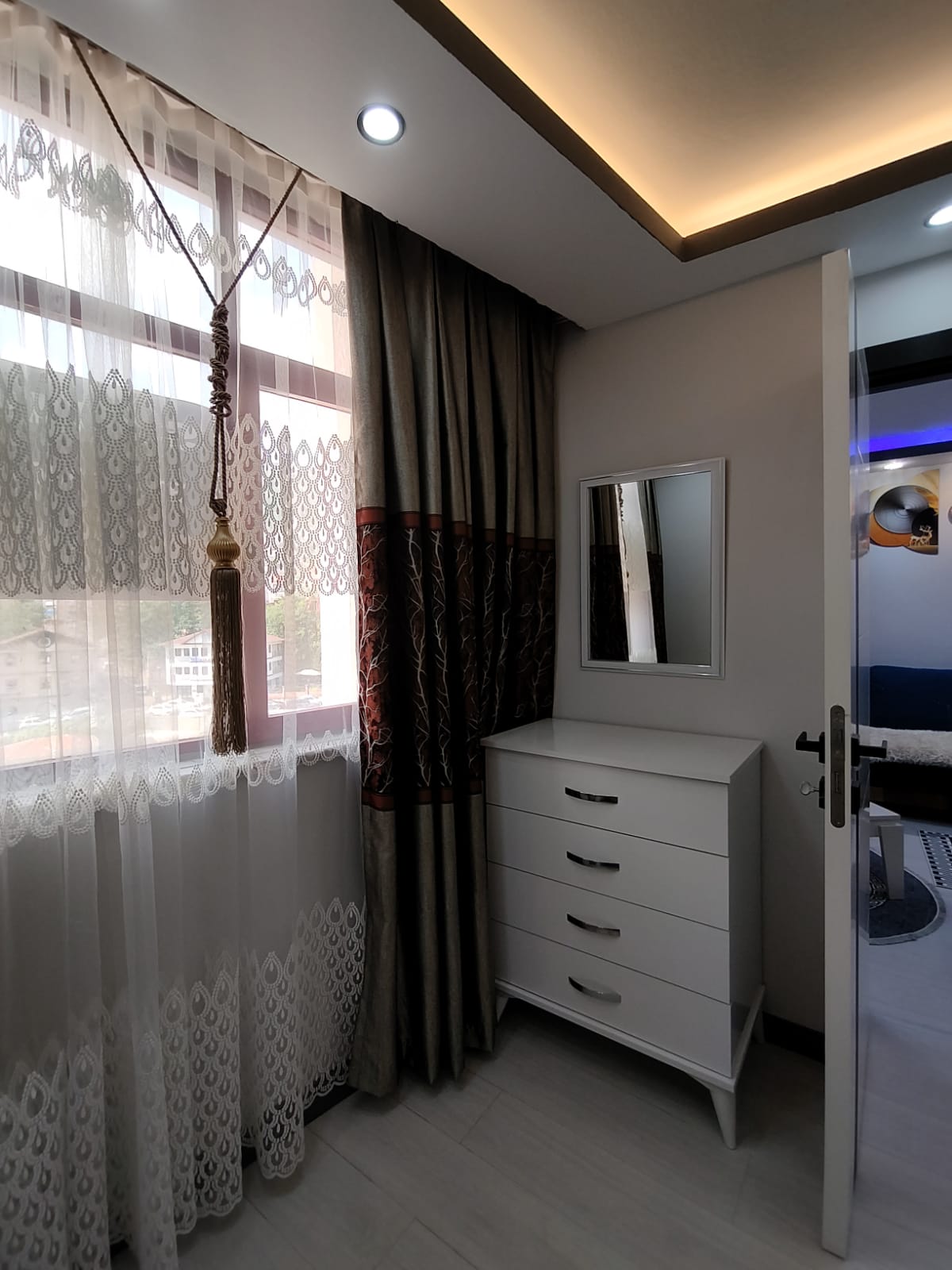 M2 ALTIPARMAK CADDE ÜSTÜNDE 2+1 80M2 SATILIK EŞYALI DAİRE - BURSA OSMANGAZİ fotoğraf 8