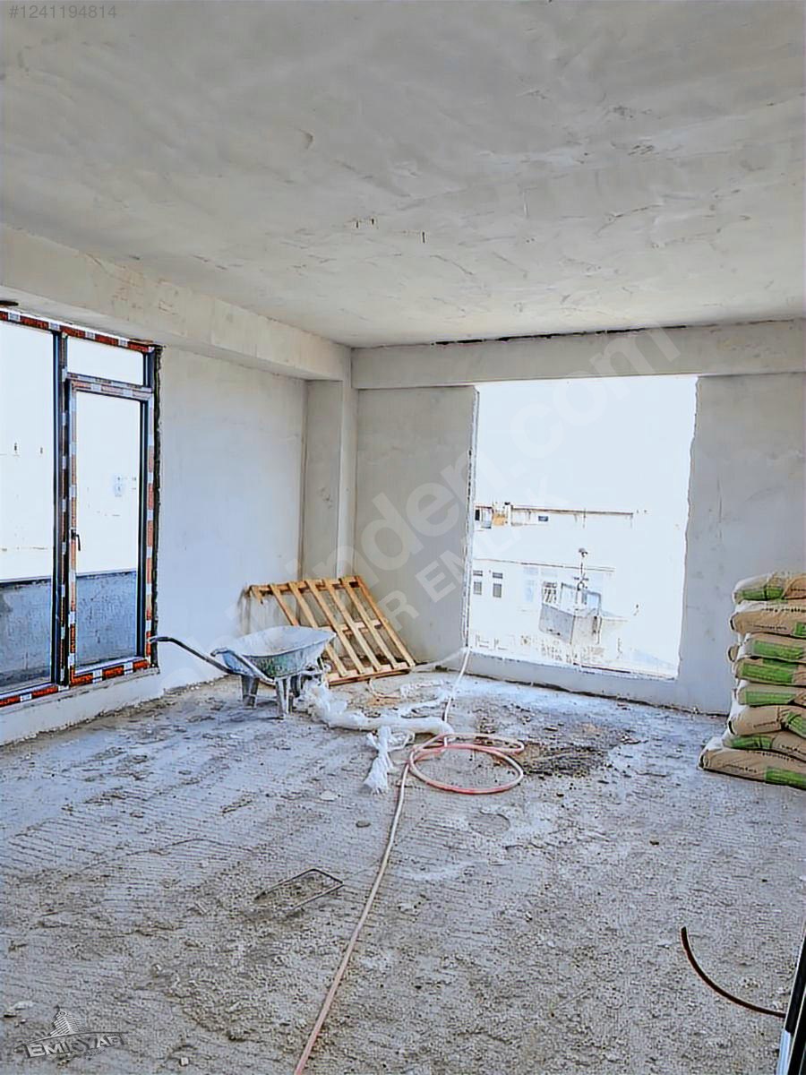 EMİR EMLAK GAYRİMENKULDEN SATILIK 2+1 DAİRELER EMNİYET MD.KARŞI - KARS MERKEZ fotoğraf 2